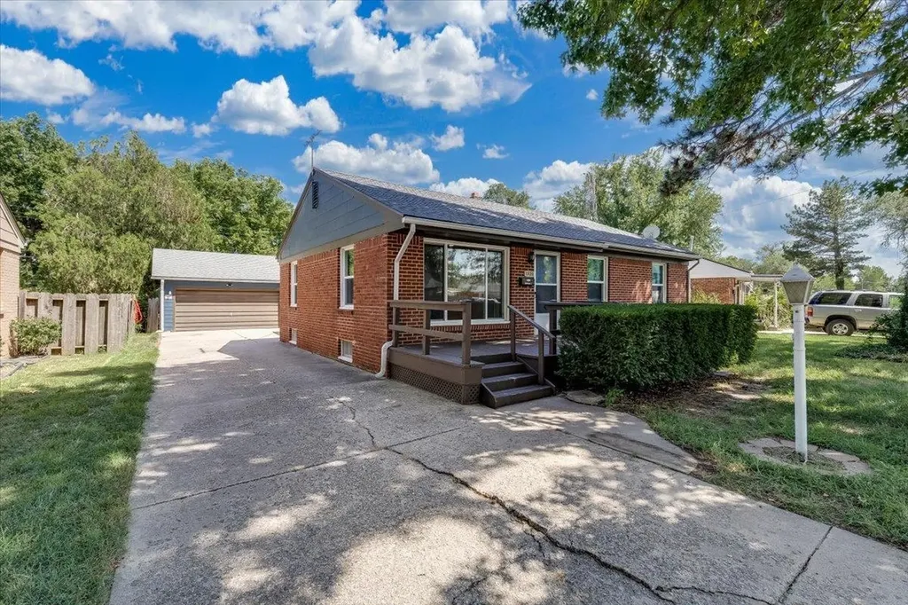 1920 S Fabrique Drive Wichita KS 67218-4736