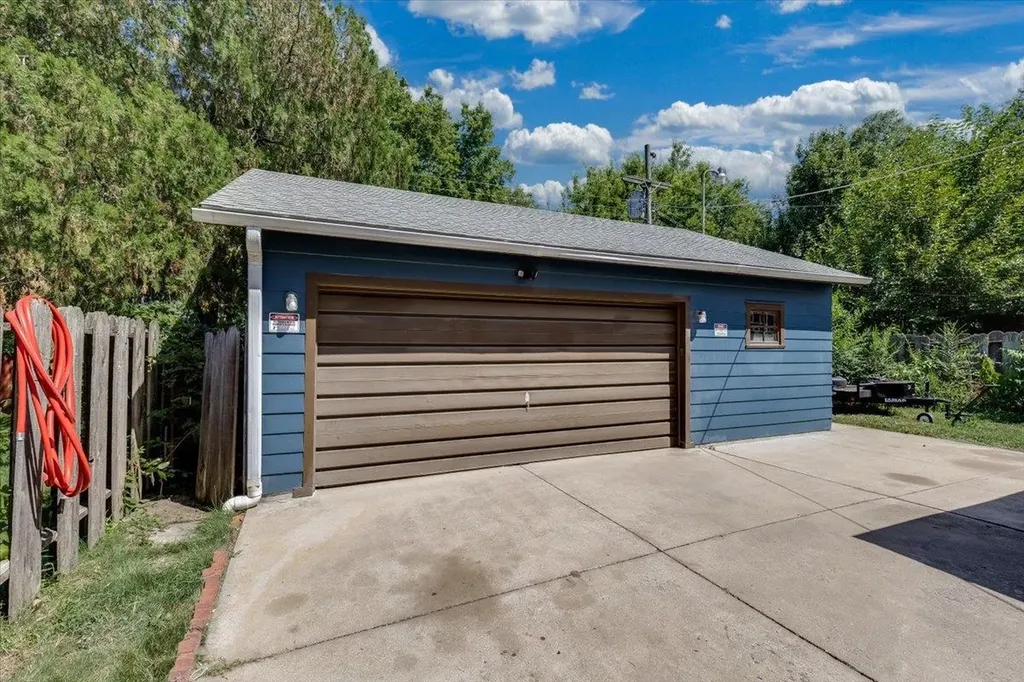 1920 S Fabrique Drive Wichita KS 67218-4736
