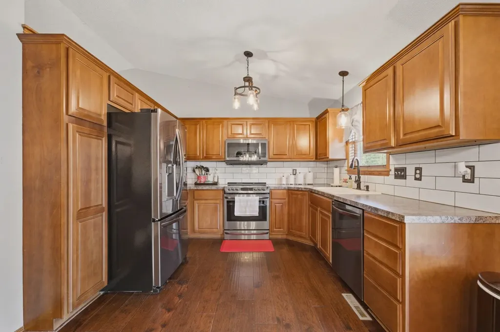 2502 S Lark Lane Wichita KS 67215