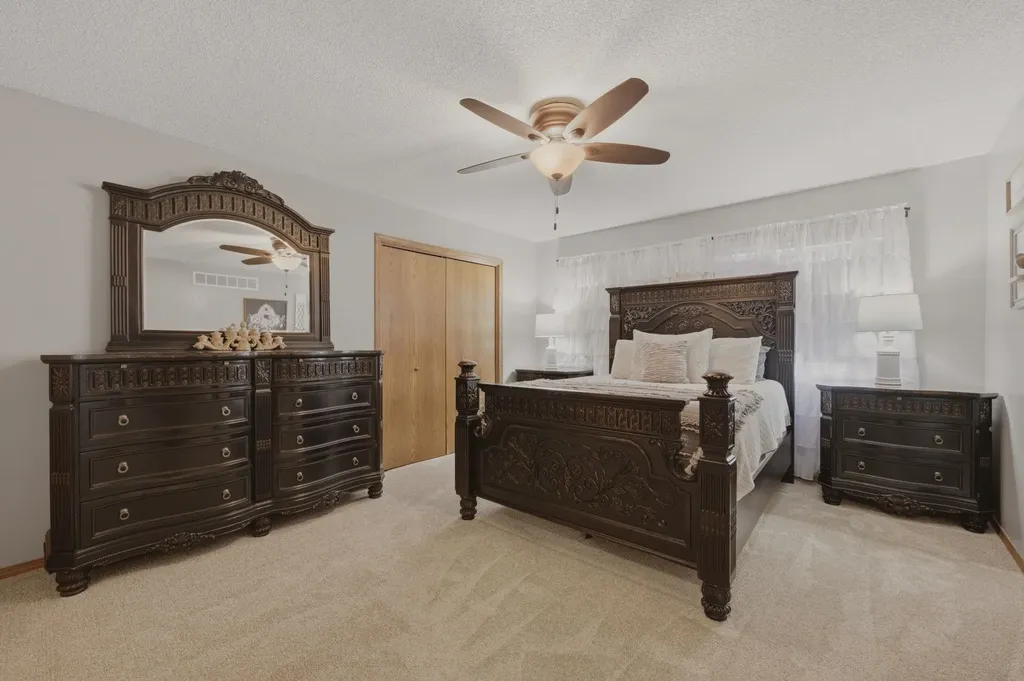 2502 S Lark Lane Wichita KS 67215