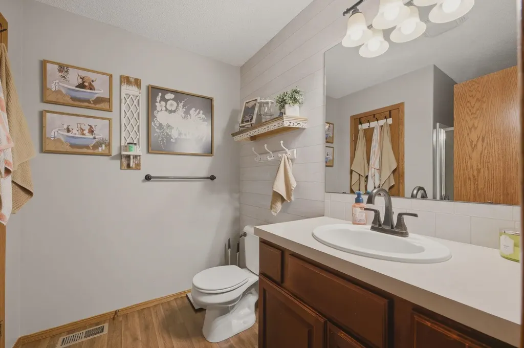 2502 S Lark Lane Wichita KS 67215