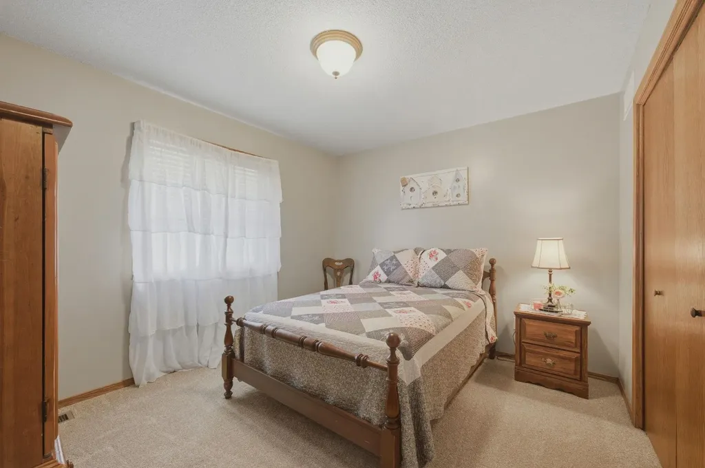 2502 S Lark Lane Wichita KS 67215
