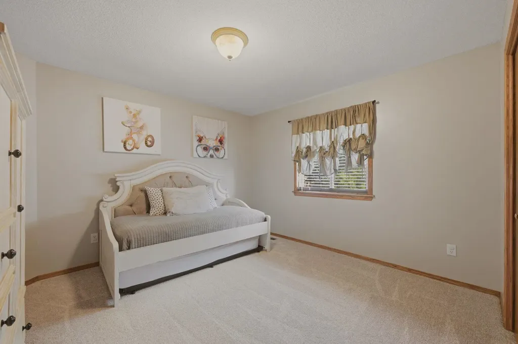 2502 S Lark Lane Wichita KS 67215
