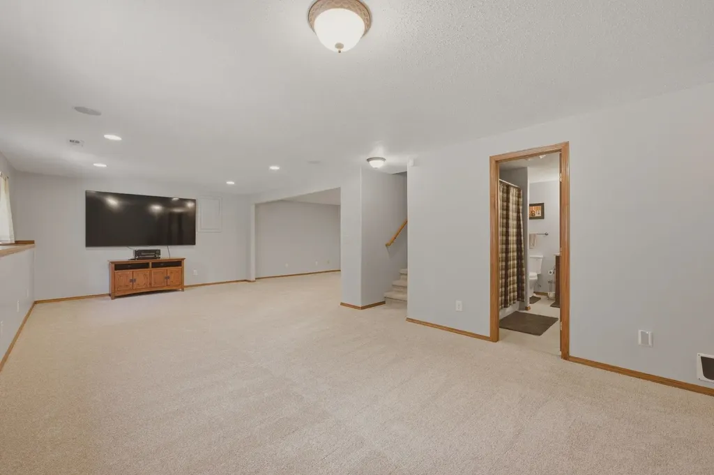 2502 S Lark Lane Wichita KS 67215