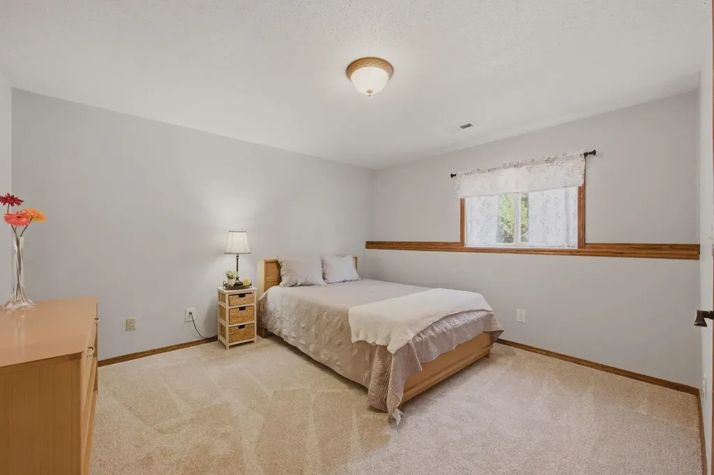 2502 S Lark Lane Wichita KS 67215