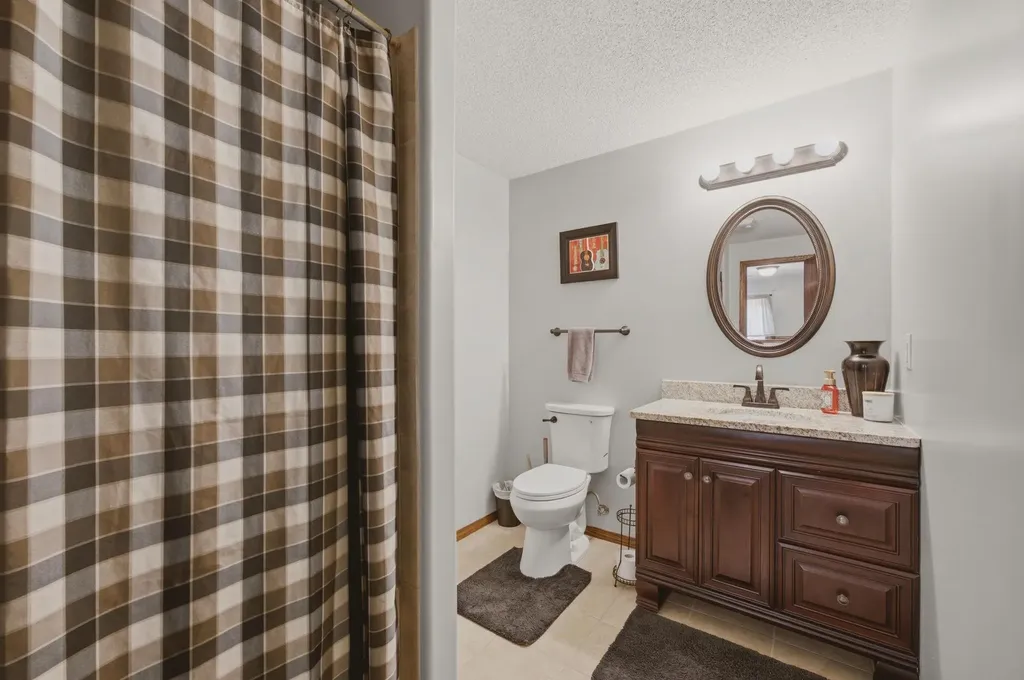 2502 S Lark Lane Wichita KS 67215