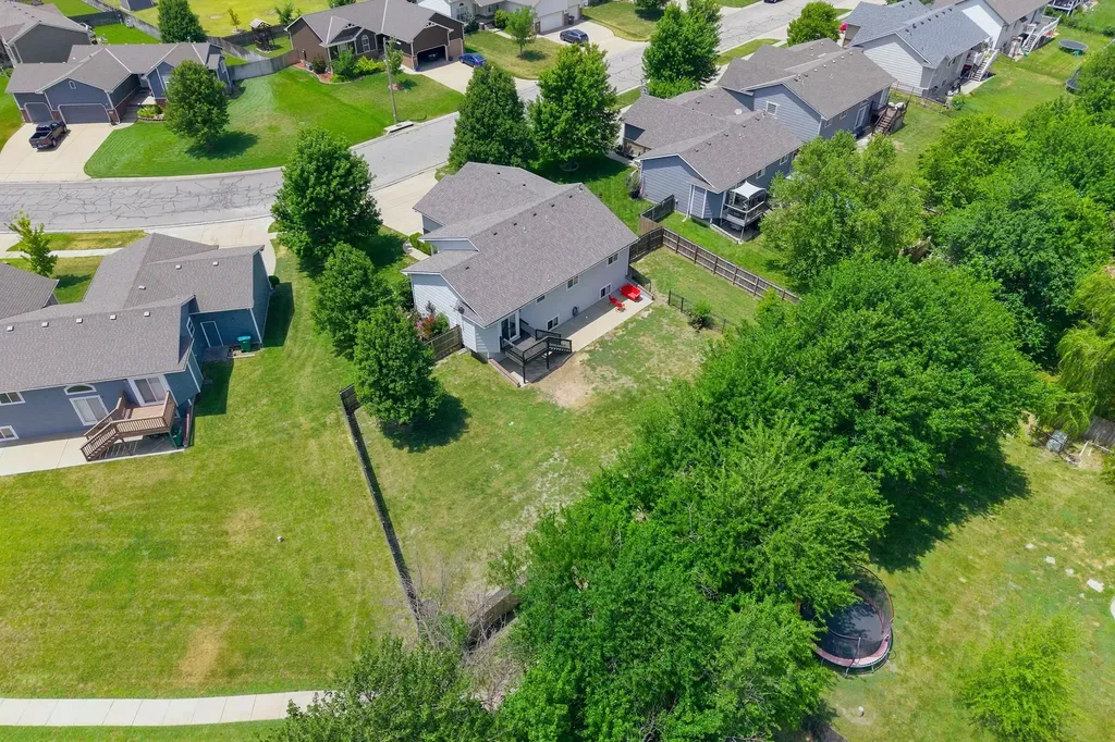 2502 S Lark Lane Wichita KS 67215