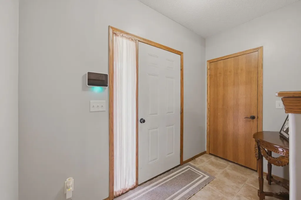 2502 S Lark Lane Wichita KS 67215
