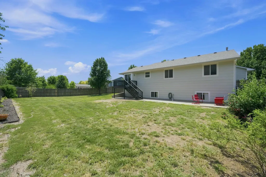 2502 S Lark Lane Wichita KS 67215