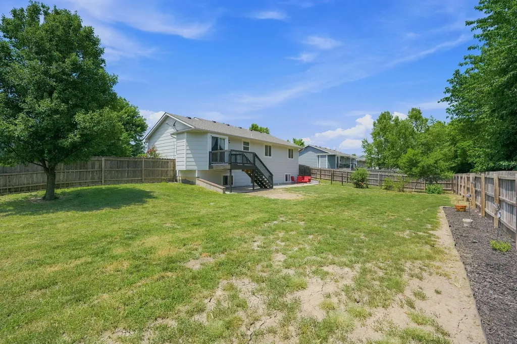 2502 S Lark Lane Wichita KS 67215