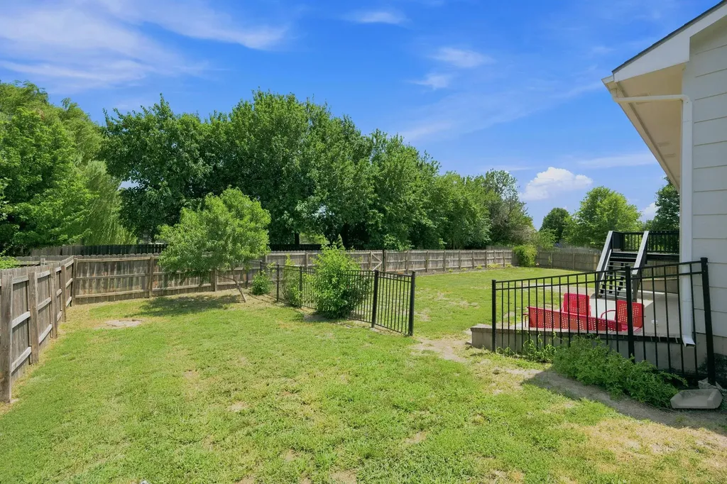 2502 S Lark Lane Wichita KS 67215