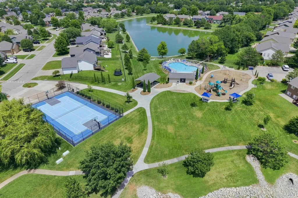 2502 S Lark Lane Wichita KS 67215