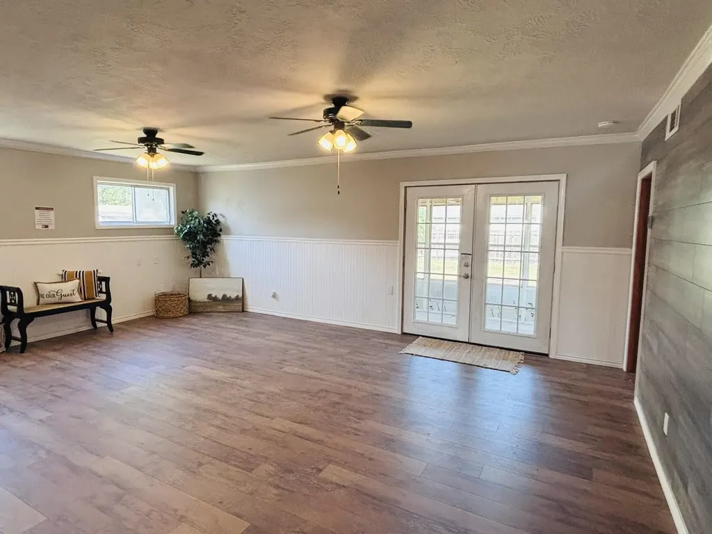 3026 S Fern Wichita KS 67217