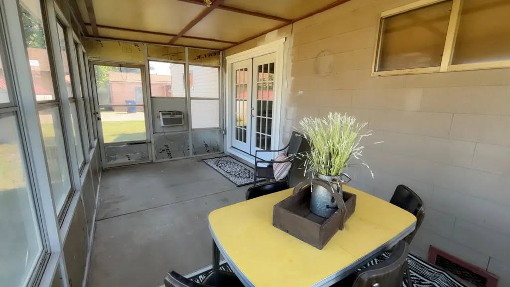3026 S Fern Wichita KS 67217