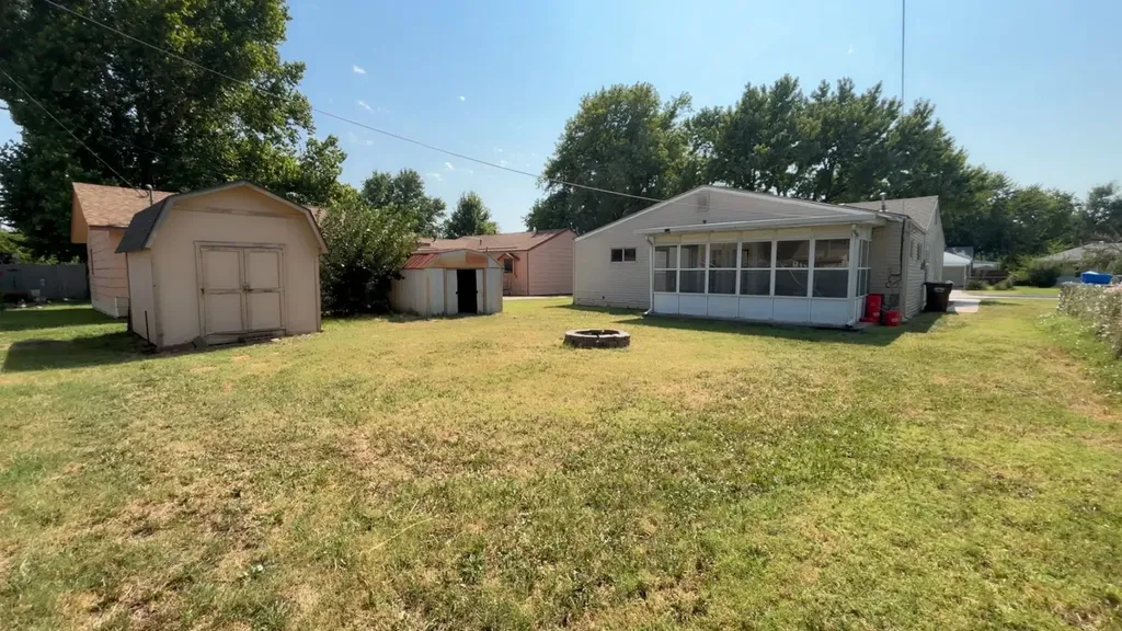 3026 S Fern Wichita KS 67217