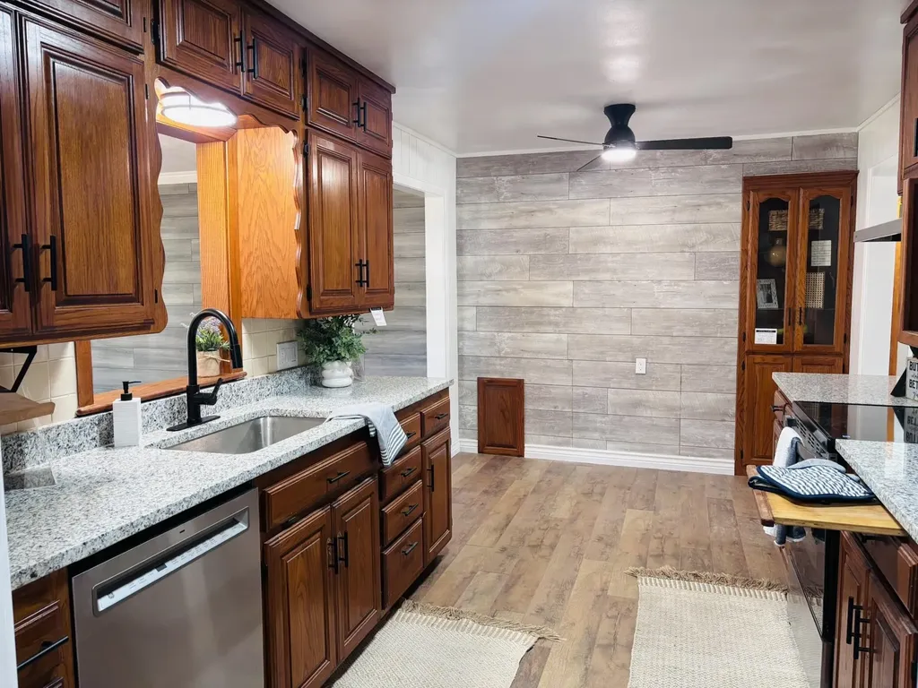3026 S Fern Wichita KS 67217