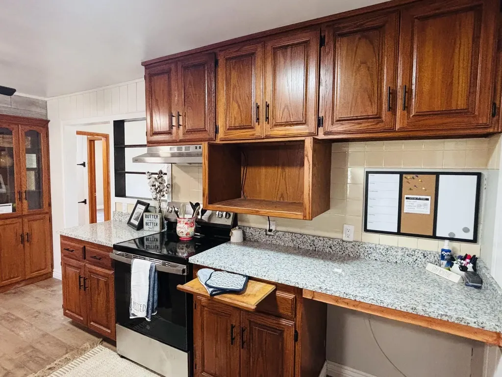 3026 S Fern Wichita KS 67217