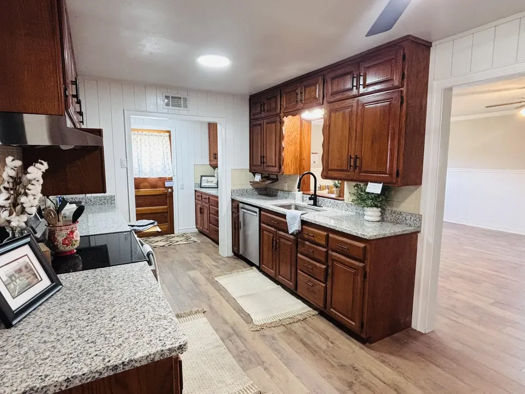 3026 S Fern Wichita KS 67217