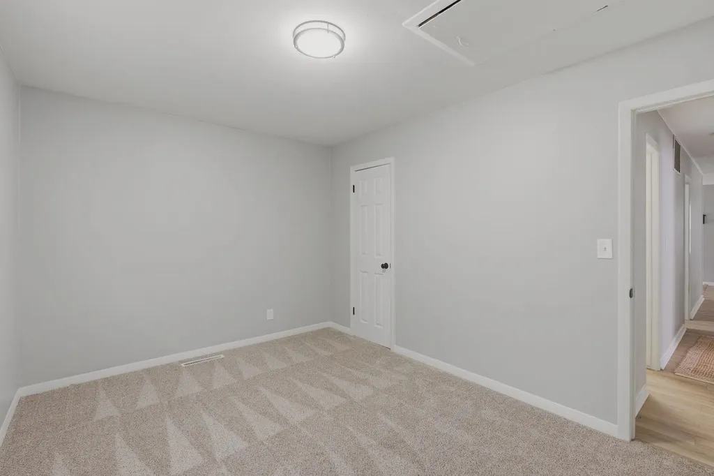 1233 N Money Street Augusta KS 67010