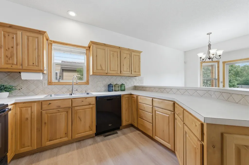 920 N Mountain Andover KS 67002