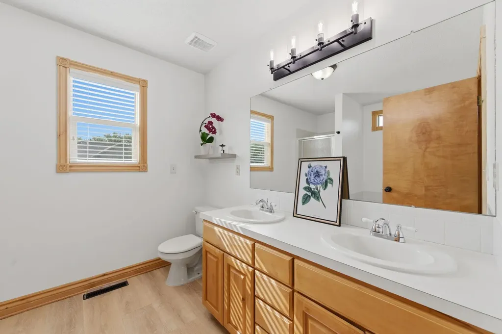 920 N Mountain Andover KS 67002