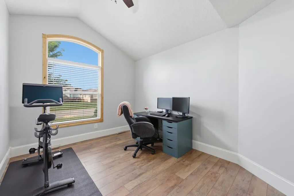 920 N Mountain Andover KS 67002