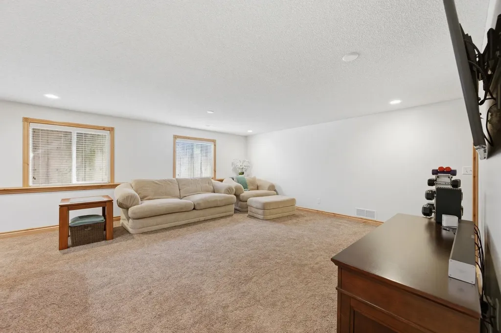 920 N Mountain Andover KS 67002