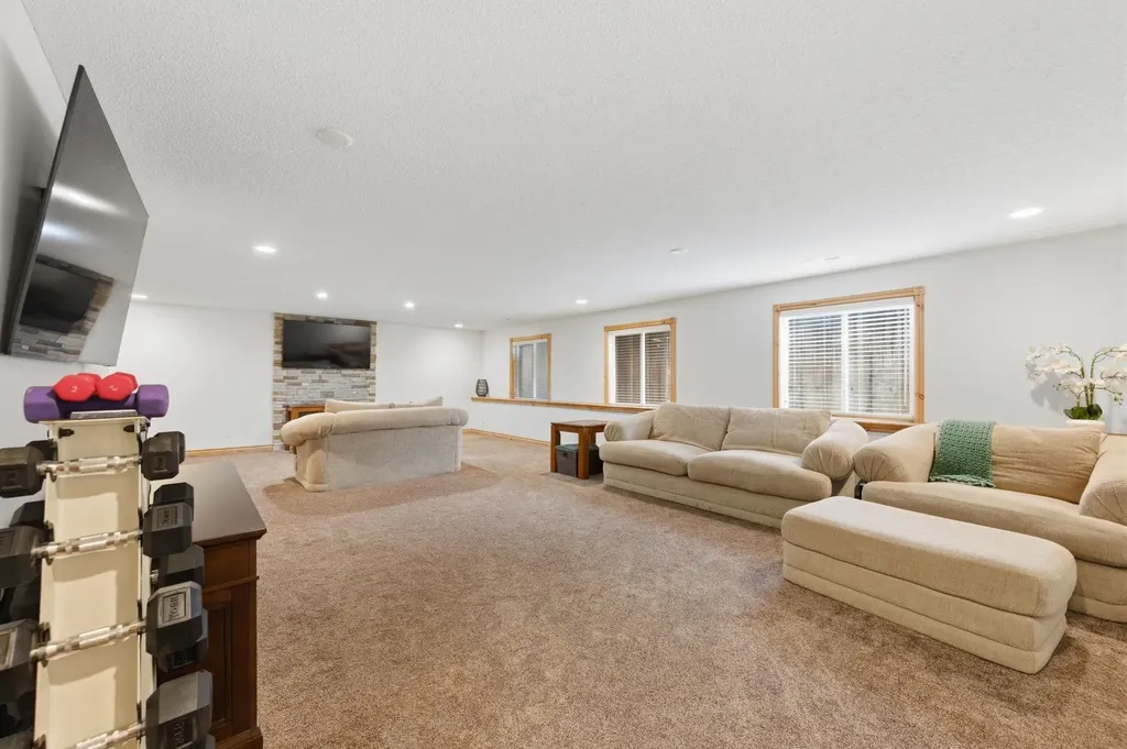 920 N Mountain Andover KS 67002