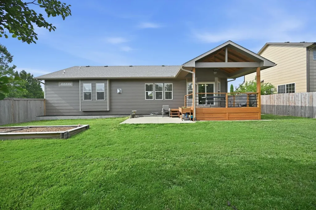 920 N Mountain Andover KS 67002