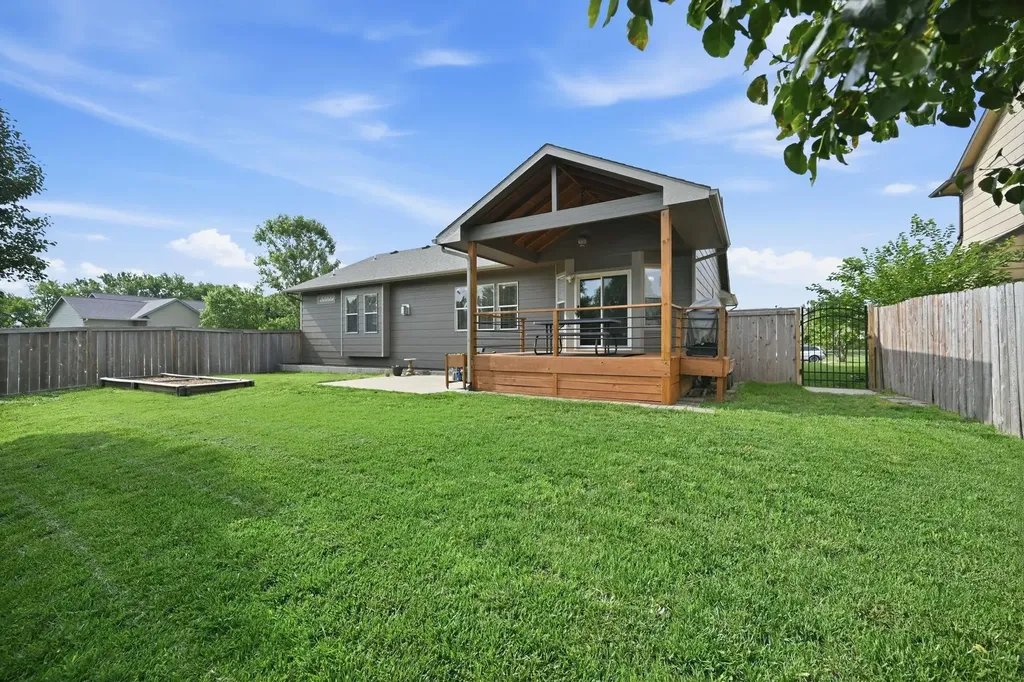 920 N Mountain Andover KS 67002