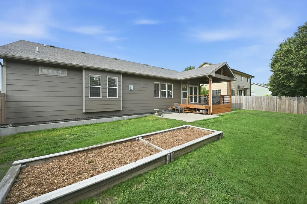 920 N Mountain Andover KS 67002