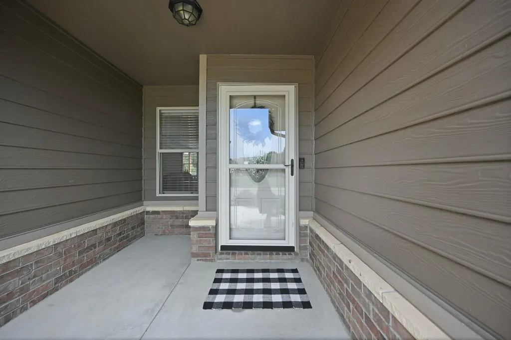 920 N Mountain Andover KS 67002
