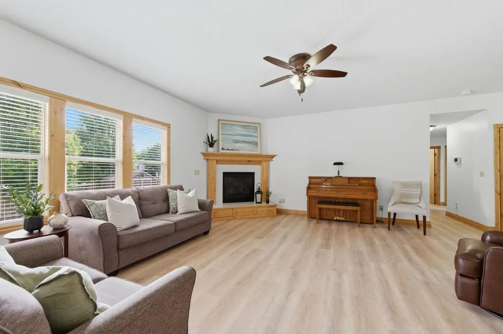 920 N Mountain Andover KS 67002