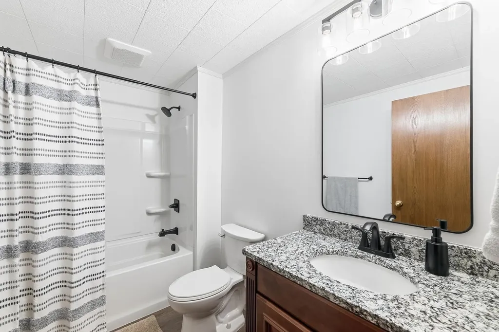 2753 S Lori Wichita KS 67210