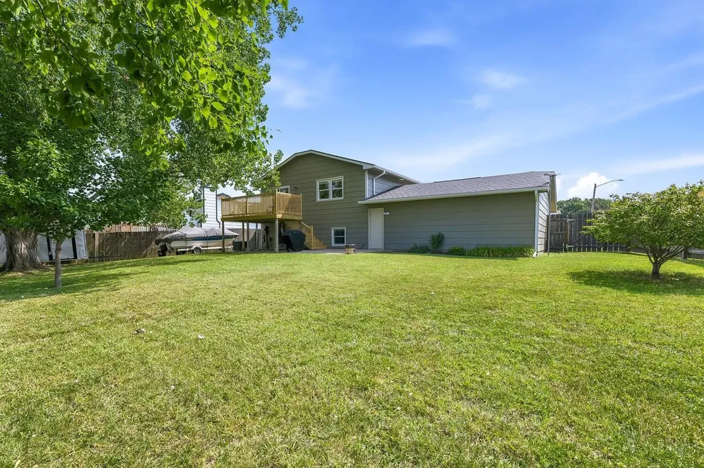 2753 S Lori Wichita KS 67210