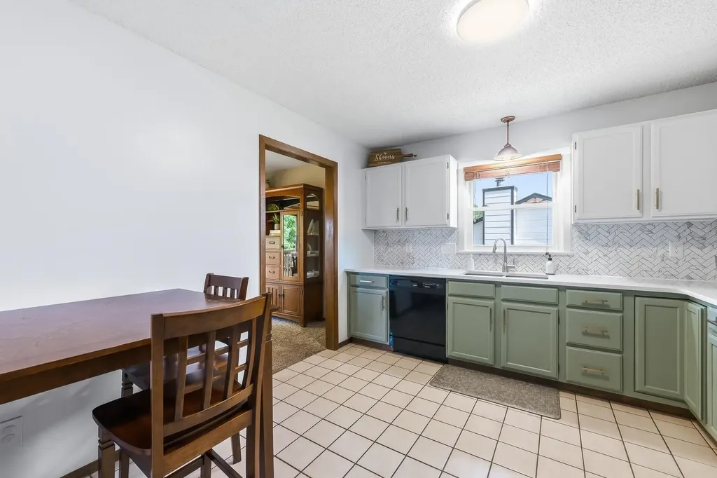 2753 S Lori Wichita KS 67210
