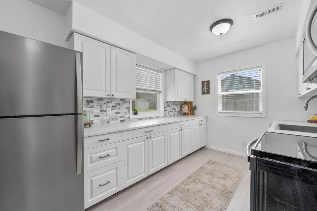 2811 W Maxwell Wichita KS 67217