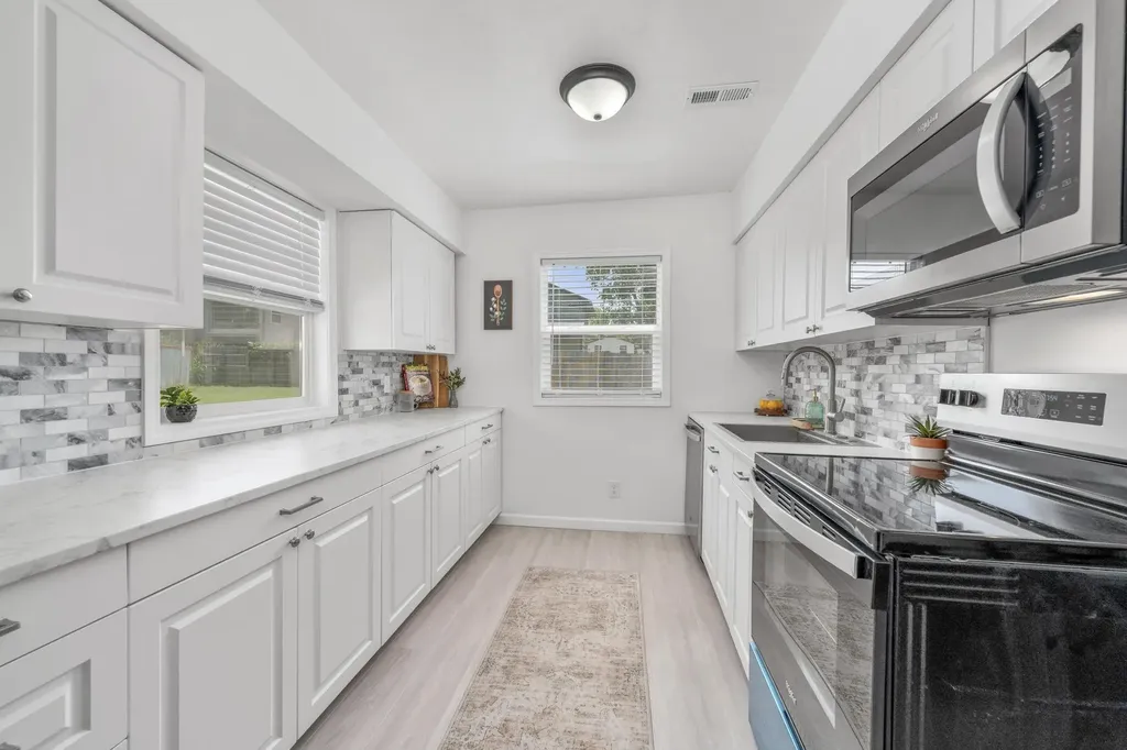 2811 W Maxwell Wichita KS 67217
