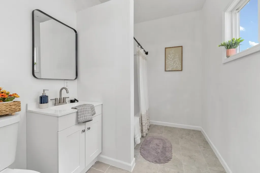2811 W Maxwell Wichita KS 67217