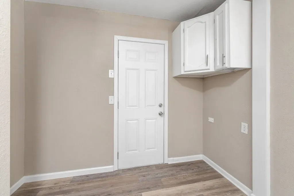 2430 S Washington Wichita KS 67216