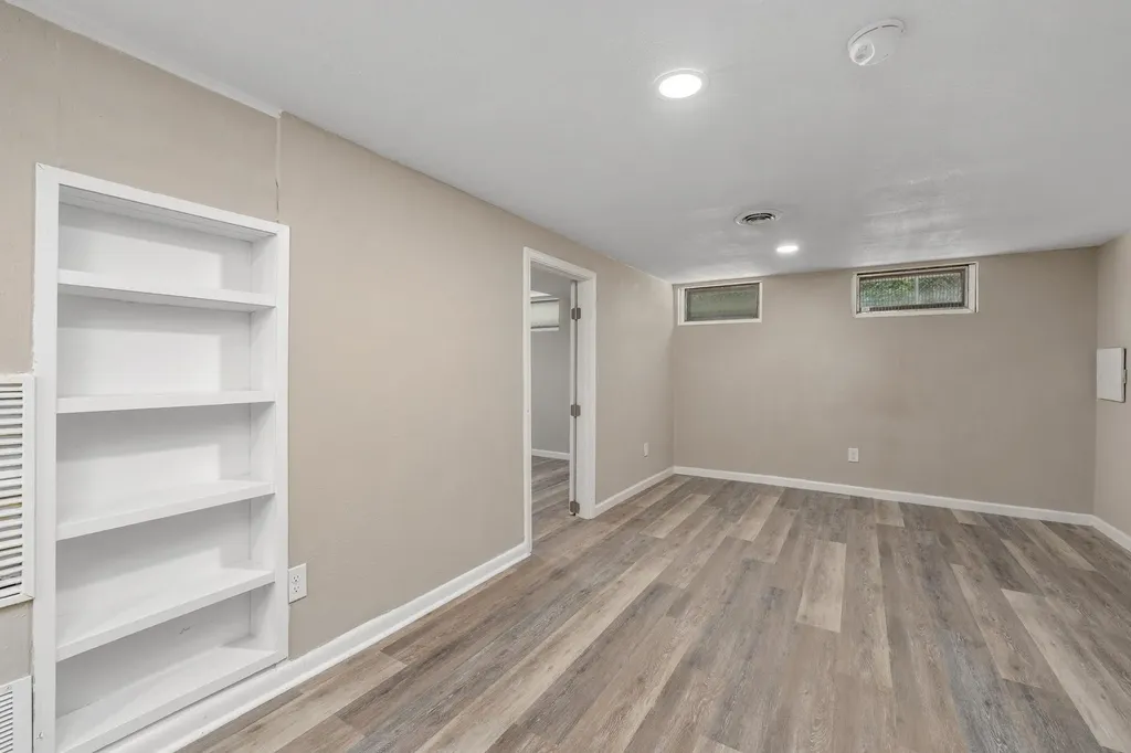 2430 S Washington Wichita KS 67216