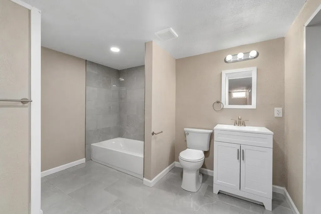 2430 S Washington Wichita KS 67216