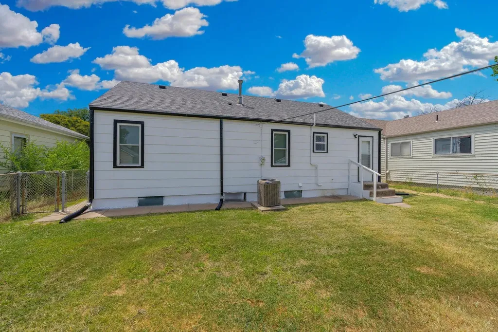 2430 S Washington Wichita KS 67216