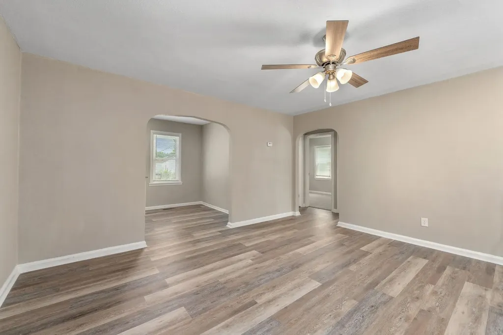 2430 S Washington Wichita KS 67216