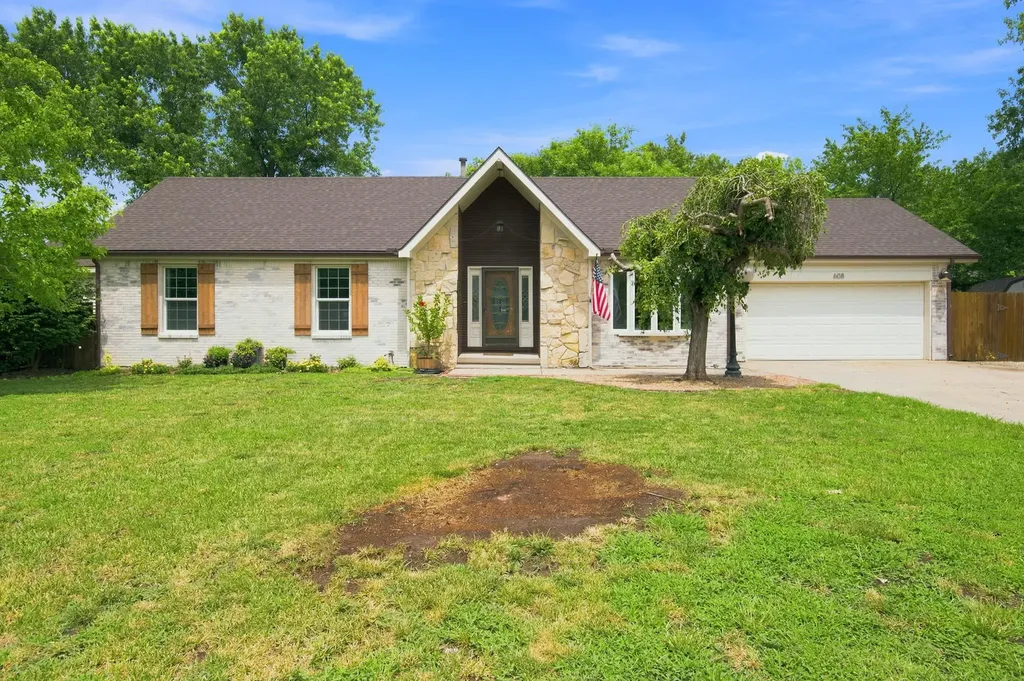 608 E Meadow Road El Dorado KS 67042