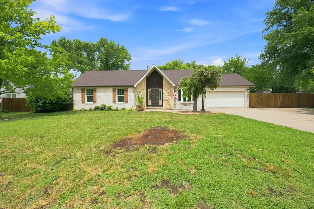 608 E Meadow Road El Dorado KS 67042