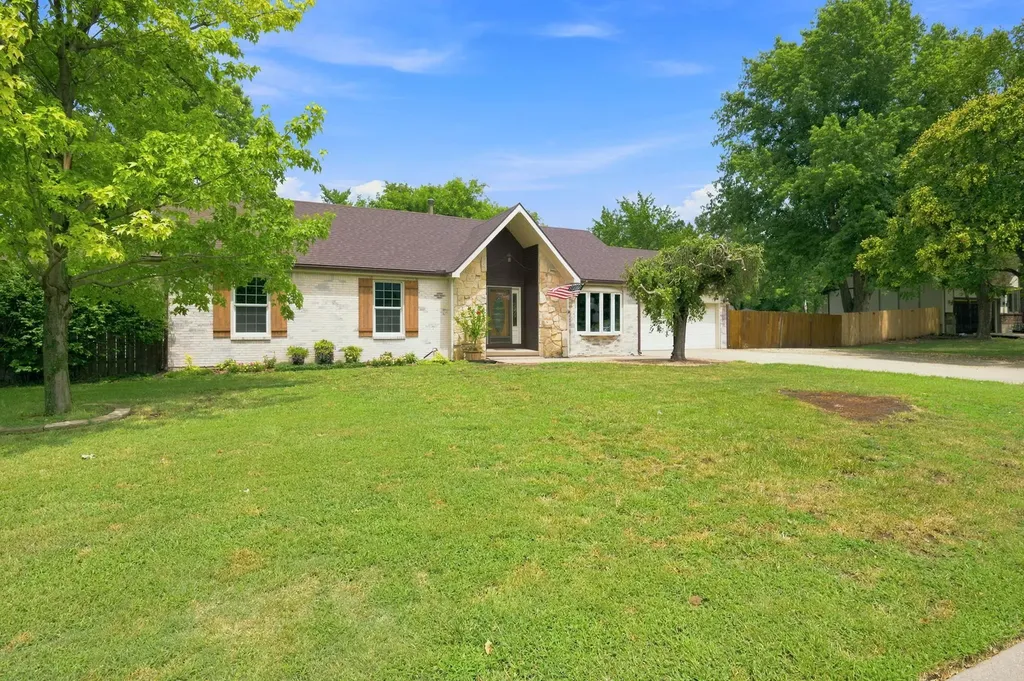 608 E Meadow Road El Dorado KS 67042