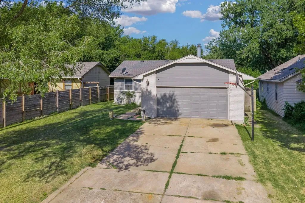 1305 N Sheridan Street Wichita KS 67203