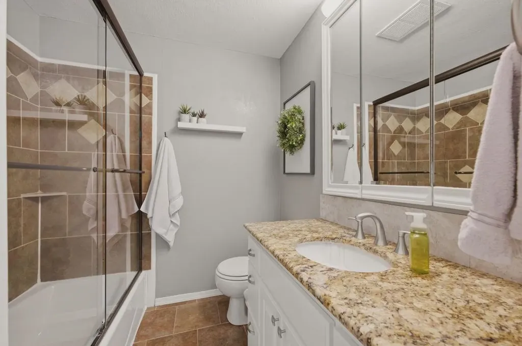 1157 N Derby Derby KS 67037