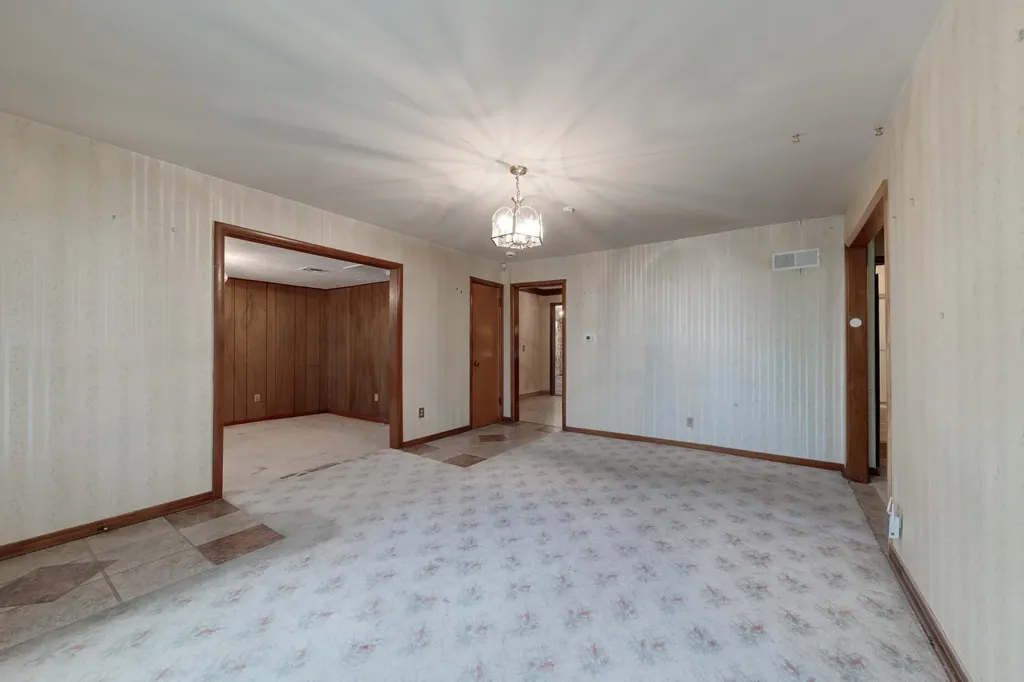 2656 N Poplar Street Wichita KS 67219